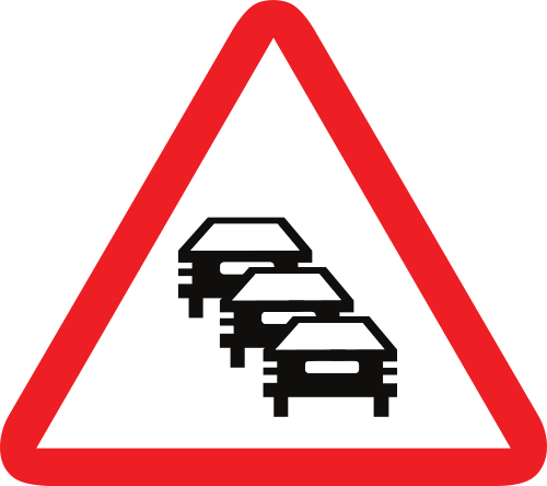 Señal vertical de advertencia de peligro por congestión del tráfico