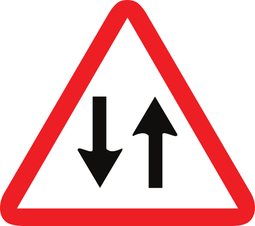 Señal vertical de advertencia de peligro por circulación en los dos sentidos